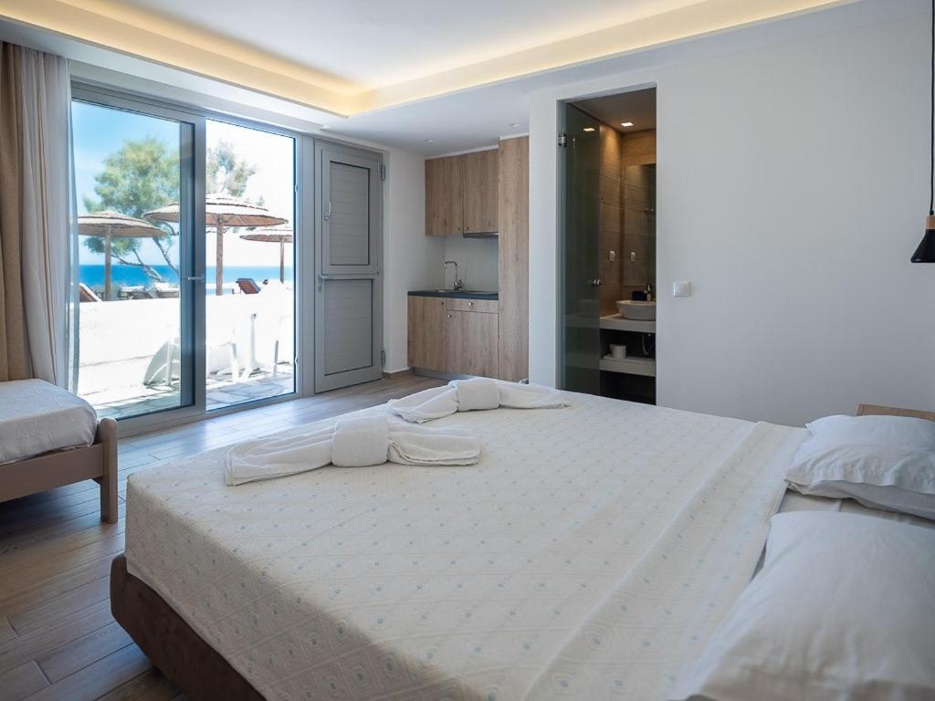 Cavos Bay Hotel & Studios Armenistis  Exterior photo